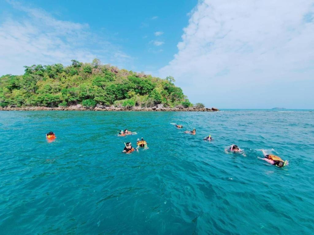 Rainbow Sky Hotel Samet Koh Samet Exterior photo